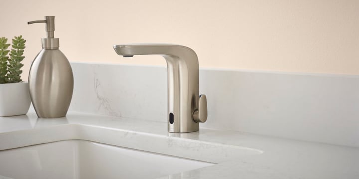 Touchless golden faucet sink